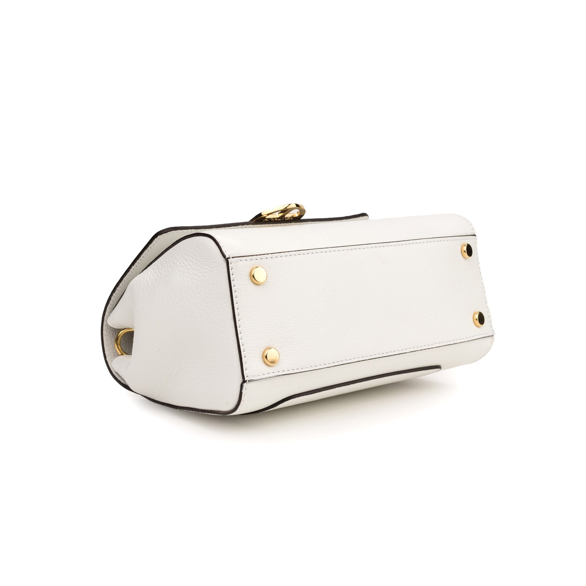 Bottom view of White leather handbag with gold clasp/buckle on a white background.- DEI DUCHI (AMALTEA)