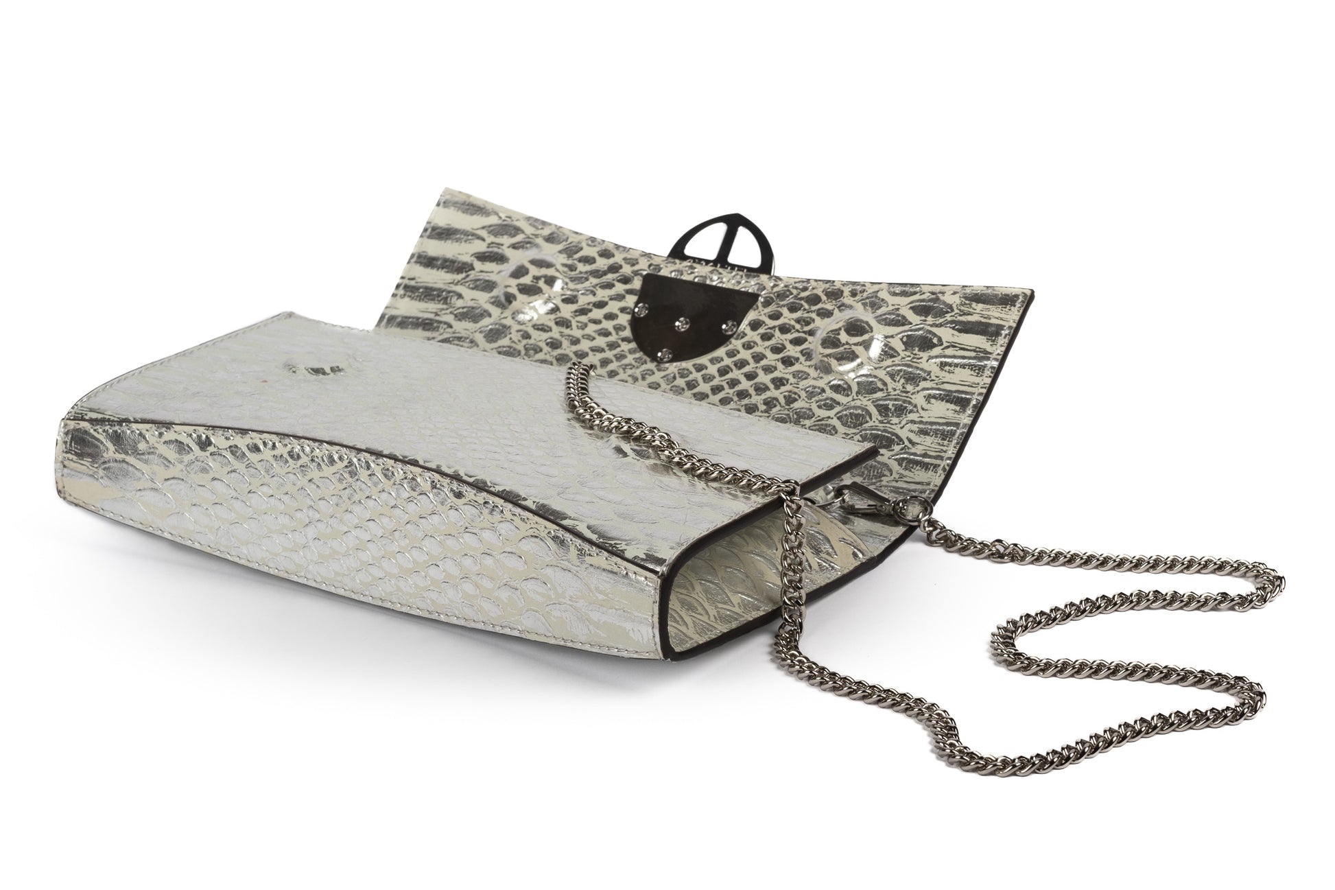 Laid view of a silvery snake textured leather bag with a 'AMALTEA' burnished metal buckle logo, and a silver chain strap, on a white background. - DEI DUCHI (AMALTEA)